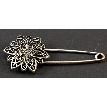 Brož Ozdobný filigránský špendlík s květinou - stříbrná, tmavý kov - rozměr 2,5 cm x 6 cm Filigránský špendlík - stříbrná