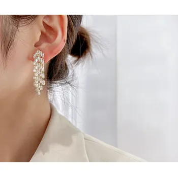 Náušnice B-TOP Dámské zirkonové náušnice klipsy se střapci Druh barvy: Zlatá