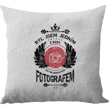 Polštář Polštář bílý 40x40 cm - dlouhý chlup Byl jsem jedním z davu, ale pak jsem se stal fotografem
