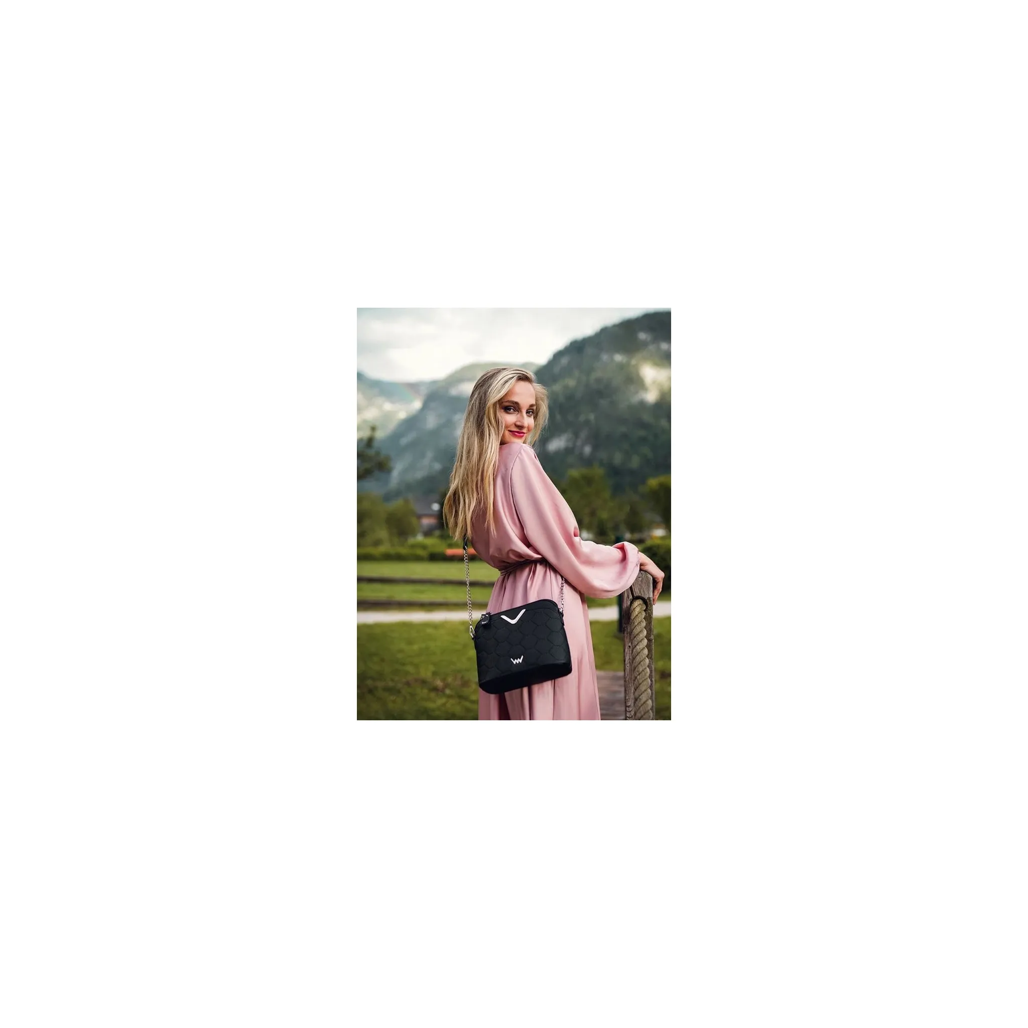 Fotografie 6 - Kabelka Vuch Fossy černá