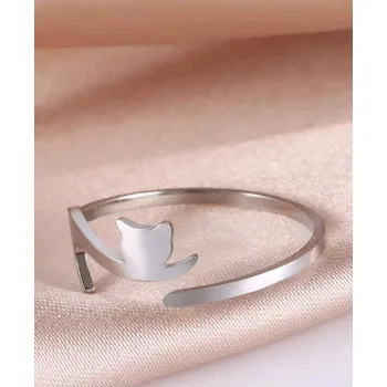 Prsten Prsten, ležící prohnutá kočka