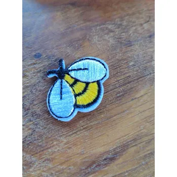 Textilní nažehlovací páska Nažehlovačka včela žlutá