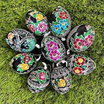 Velikonoční dekorace Ručně malované velikonoční slepičí vejce na zavěšení, 1ks