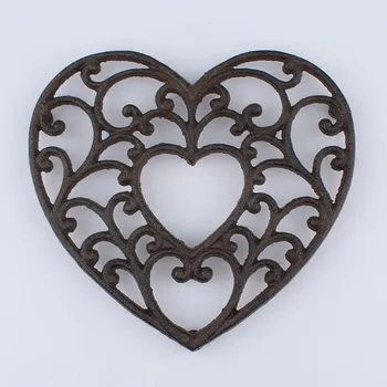 Podložka pod hrnec Litinová podložka pod hrnce, srdce, černohnědá