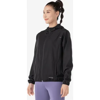 KIPRUN Dámská běžecká větruodolná bunda Kiprun Run 100 XS ČERNÁ