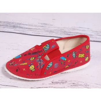 Dívčí bačkory Bačkůrky papučky bačkory HP Čechtín 555 červené s bonbony a lízátky velikost: 24