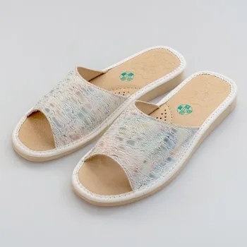 Dámské pantofle Dámské kožené pantofle Perla 38