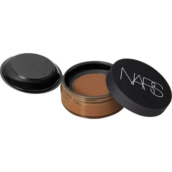 Pudr NARS Make-up-obliceje PowderSvětlo odrážející sypký nastavovací pudr Namibia 11 g (75&nbsp;909,00 Kč / 1 kg)