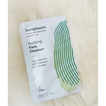 Hemptouch konopný prostředek k vyčištění pleti Objem: 10 ml vzorka