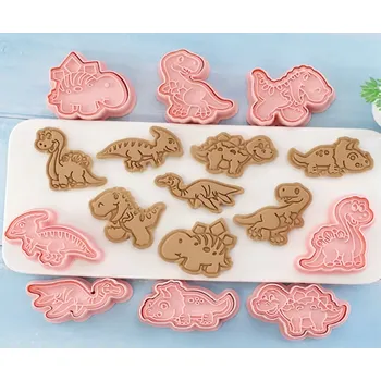 Vykrajovátko 3D vykrajovátka na sušenky - DINOSAUŘI 1 - 8 ks (Značka: TAKARA TOMY)