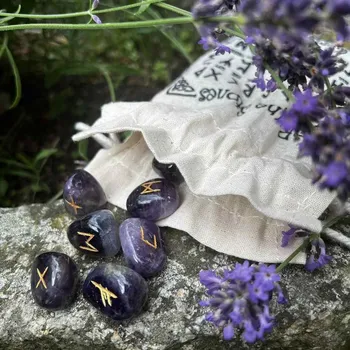 Runové kameny – Ametyst ve lněném sáčku