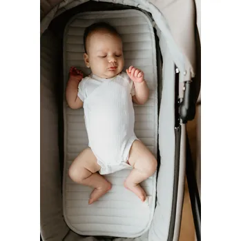 Prodyšná podložka proti pocení do kočárku Sleepee Sand