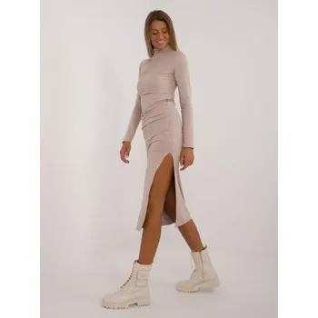 Dámské šaty Dámské šaty s rozparkem přiléhavé béžové