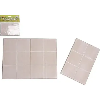 Dřevěná hračka Betonové desky 3 kusy, dřevo Kids Globe (610003KG) (Příslušenství pro figurky, zvířátka nebo dřevěné domečky Kids Globe. Sada tří kusů dřevěných desek jako znázornění betonových desek pro cesty nebo pro jako hrací podložka před dřevěné domečky.)