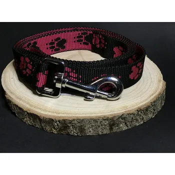 Vodítko pro psa Palkar vodítko z popruhu pro psy 150 cm x 25 mm černo-růžová s tlapkami (Palkar vodítko z popruhu pro psy 150 cm x 25 mm černo-růžová s tlapkami)