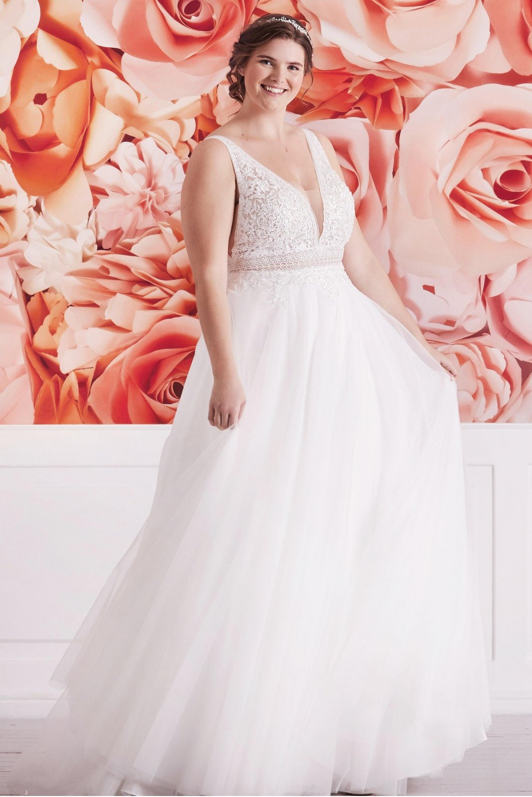 Svatební šaty Lilly pro plnoštíhlé 08-4116-CRT Velikost: EU 48