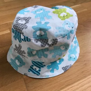 Klobouk Bavlněný klobouček - modrý medvídek, Katka Černá Velikost: obvod 52-53