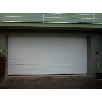 Garážová vrata Kružík PLUS šířky šířky 2375 mm a výšky 2125 mm,garážová sekční vrata,stropní pohon,dálkové ovládání barvy v Ral 9010 bílá Barva: bílá Ral 9010 woodgrain