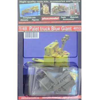 Plastikový model Plusmodel 1/48 Palet truck Blue Giant