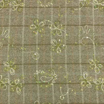 Kostýmovka N0052 béžovozelená, káro, výšivka, flitry š.145