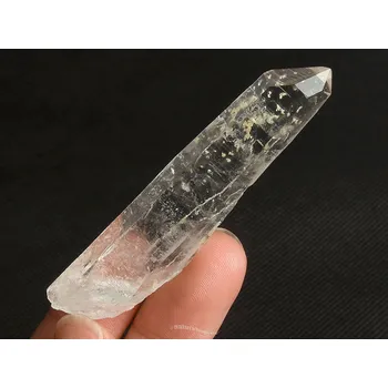 Přírodní kámen Křišťál laser krystal přírodní z Brazílie 21g