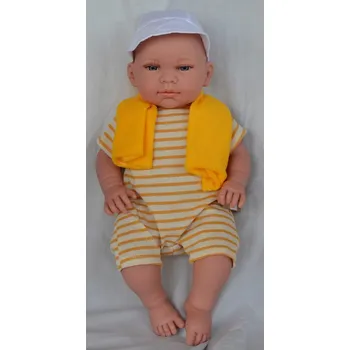 Panenka Realistické miminko - chlapeček - Mario v pruhovaném overalu od firmy Lamagik (Realistická miminka ze Španělska)
