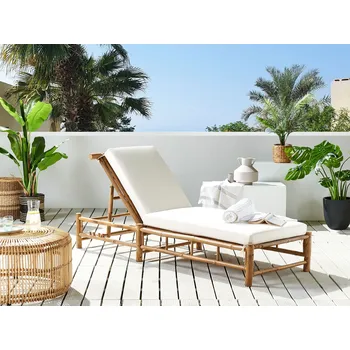 Zahradní lehátko Lehátko na opalování přírodní bambus krémový bílý tříúrovňová opěrka zad nastavitelná zahradní nábytek na terasu Beliani