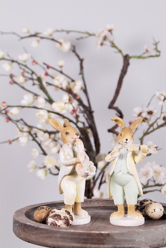 Velikonoční dekorace králík hrající na mrkev - 5*8*16 cm