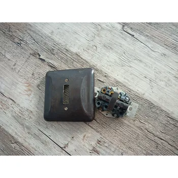 vypínač SEZ Starý bakelitový vypínač spínač pod omítku zaoblený styl Brusel Elektro-Praga Varianta: č.2 černý