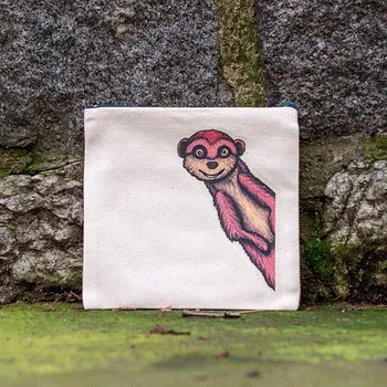 Penál Bavlněný penál čtvercový, potištěný originální kresbou od Alči, Surikata