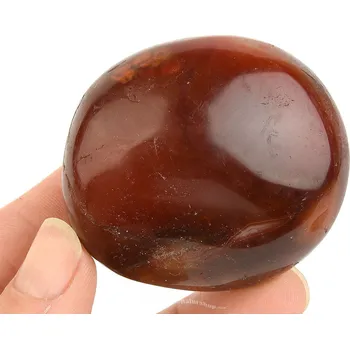 Přírodní kámen Karneol hladký kámen z Madagaskaru 104g