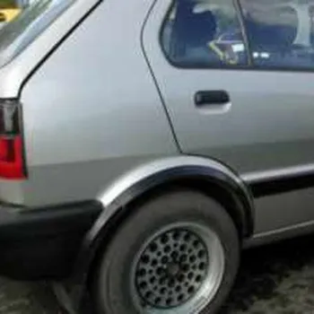 Blatník karosérie Lemy blatniku Nissan Micra 1982-1992