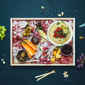 Hotové jídlo TAPAS BOX M (4 OSOBY/1600G )