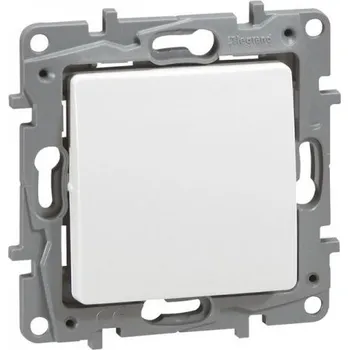 Elektrická zásuvka Spínač řada Niloé, řazení 6, bílá Legrand 664520