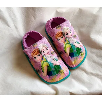 Capáčky Capáčky princezny ledové kralovství velikost: 21 - 23,5cm (485,- Kč)