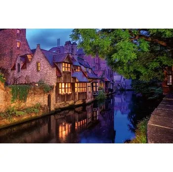 Fototapeta DIMEX | Vliesová fototapeta Staré centrum Brugges MS-5-1009 | 375 x 250 cm| zelená, vicebarevna, oranžová, hnědá + Vliesová fototapeta na stěnu DIMEX Staré centrum Brugges MS51009 v rozměru 375 x 250 cm + lepidlo zdarma