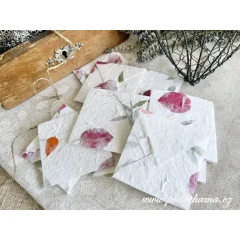 Obálka Sapaimport Obálka 8x8 reliefní smetanová s květy Množství: kusovky 1-9 ks