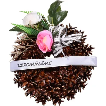 Smuteční dekorace Nohel Garden Věneček hřbitovní šiškový lakovaný 13 cm