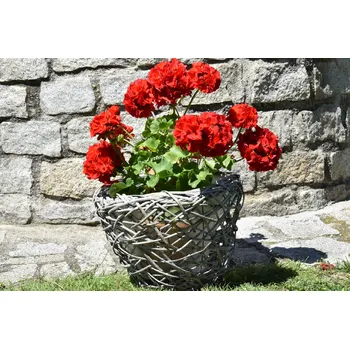 Květináč Vingo Šedý proutěný květináč hnízdo. Rozměry (cm): průměr 25, v. 21