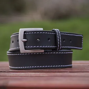 Opasek Kožeťuci Černý prošívaný opasek s nerezovou přezkou Rozměry opasku: Obvod pasu: 85 cm (Celková délka: 100cm)