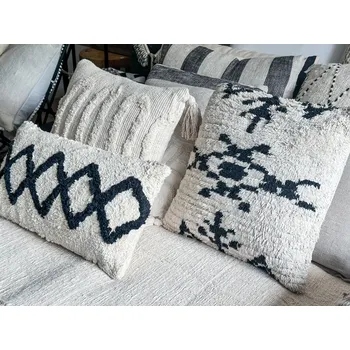 Polštář Polštář Velikost: cca 45 x 45 cm