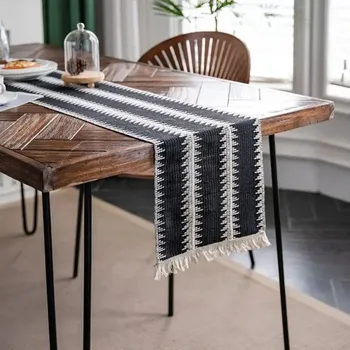 ubrus Vánoční běhoun v bohémském stylu s třásněmi - 19,Rozměr 30 x 275 cm