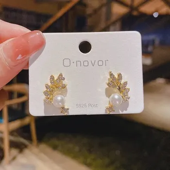 Náušnice Elegantní dámské náušnice s kameny či zirkony - 13