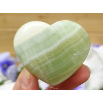 Přírodní kámen Kalcit pistáciový srdce z Pákistánu 112g