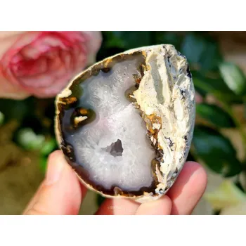 Přírodní kámen Geoda z achátu s dutinou 139g z Brazílie