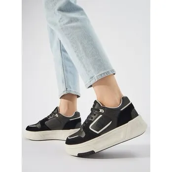 Dámské tenisky Champion Sneakersy Z80 Platform Low Low Cut Shoe S11669-CHA-KK004 Černá 37_5