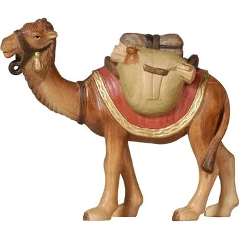 Vánoce Ornatis Stojící velbloud s dary Provedení: Malované, Velikost stojících figur dospělých postav: 9 cm Dřevěná vyřezávaná soška velblouda