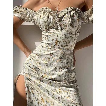 Dámské šaty Květované šaty s krátkými rukávy a odhalenými rameny Barva: Béžová, Velikost: S