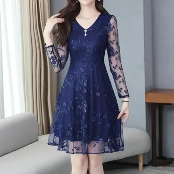 Dámské šaty Čína Elegantní společenské šaty s dlouhým rukávem, s dvojvrstvým efektem a drobnými vyšívanými kvítky Barva: námořnická modrá(LongNavyBlue), Velikost: XXXL