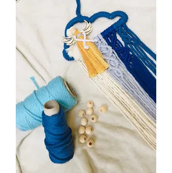 Macramé mráček s andělkou tmavý 50 cm (Mráček ze dřeva zdobený technikou macramé.. Ruční výrobek malé české dílny.)